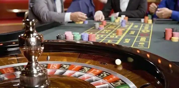 Blackjack ဂိမ်းစားပွဲ ကတ်ပြားများ Casino atmosphere